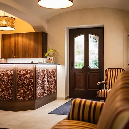 Gut Sein Hotel *
